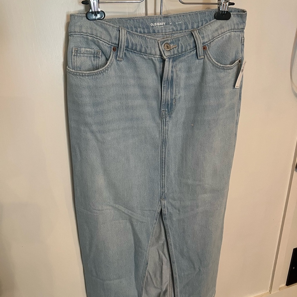 Old Navy Light Wash Denim Skirt